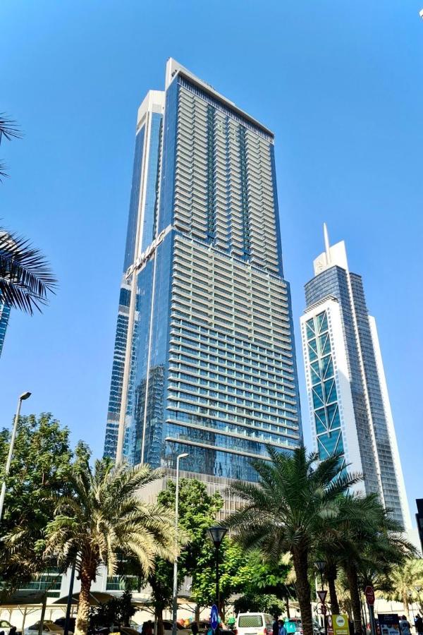 Infinity Pool & Burj Khalifa View L Luxe Paramount Dubái Exterior foto