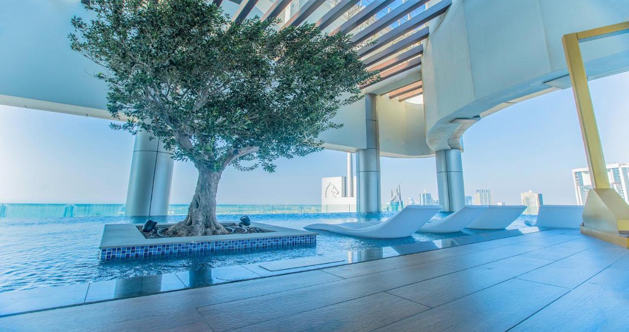 Infinity Pool & Burj Khalifa View L Luxe Paramount Dubái Exterior foto
